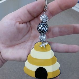 Beehive keychain